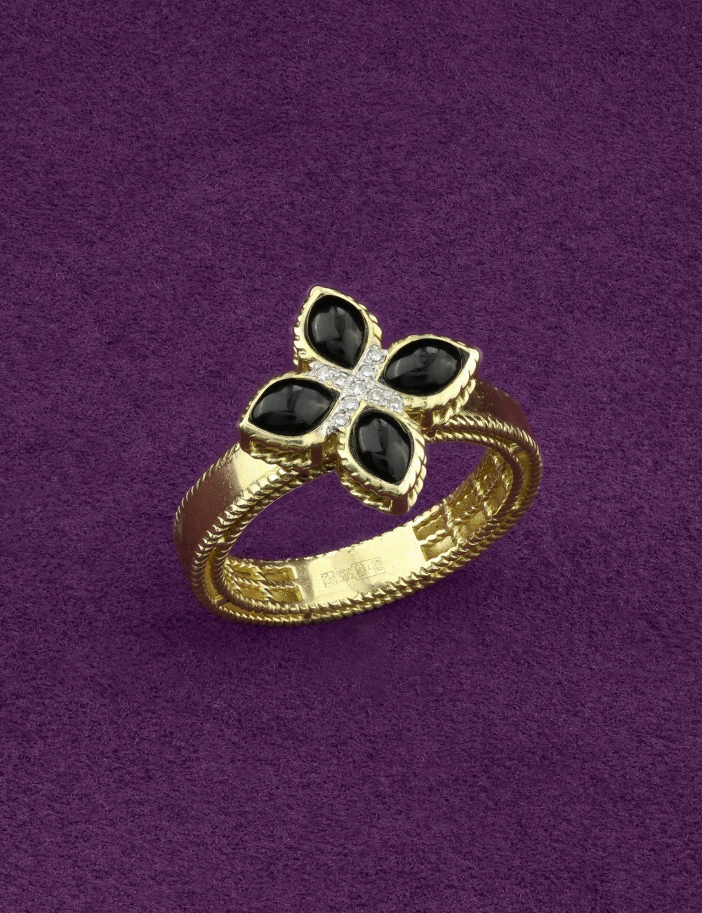 Кольцо из лимонного золота c бриллиантами и ониксом