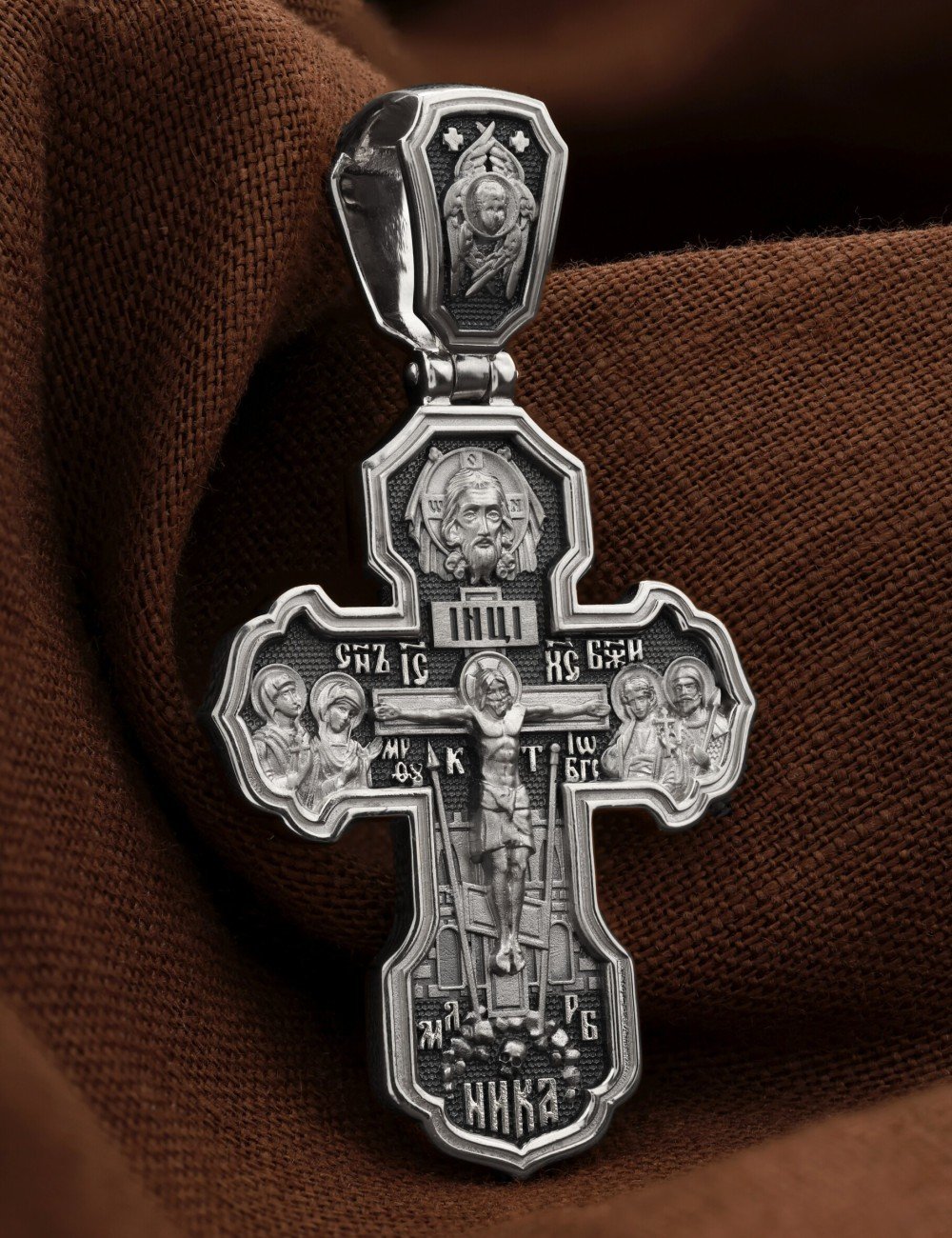 Крест из белого золота