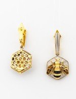 Серьги из лимонного золота c эмалью, ониксом и эмалью