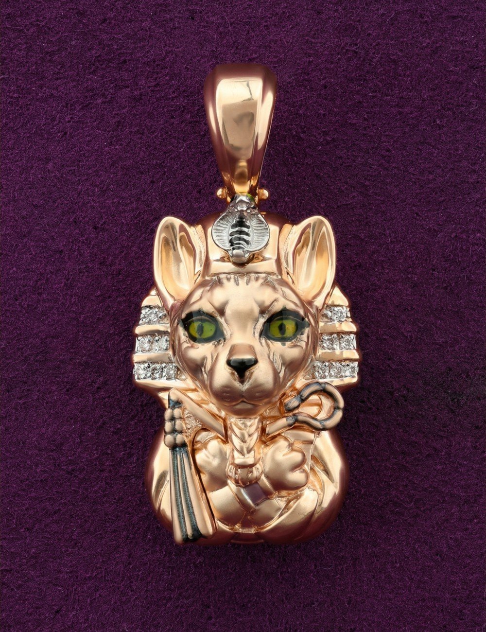 Подвеска из золота c эмалью, бриллиантами и рубином