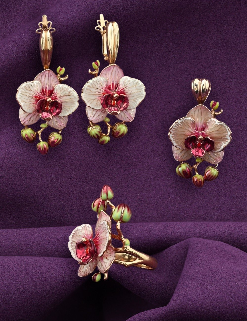 Подвеска из золота c эмалью