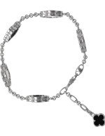 Браслет из белого золота c ониксом и перламутром