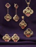 Кольцо из лимонного золота c эмалью и перламутром