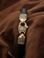 Браслет из золота c шнурком