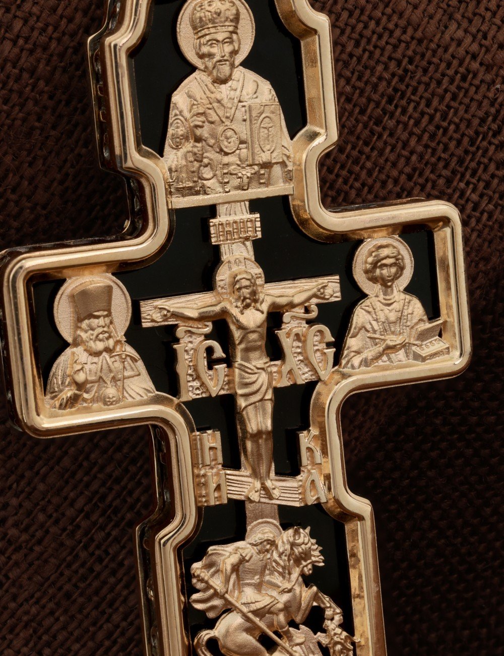 Крест из золота c ониксом