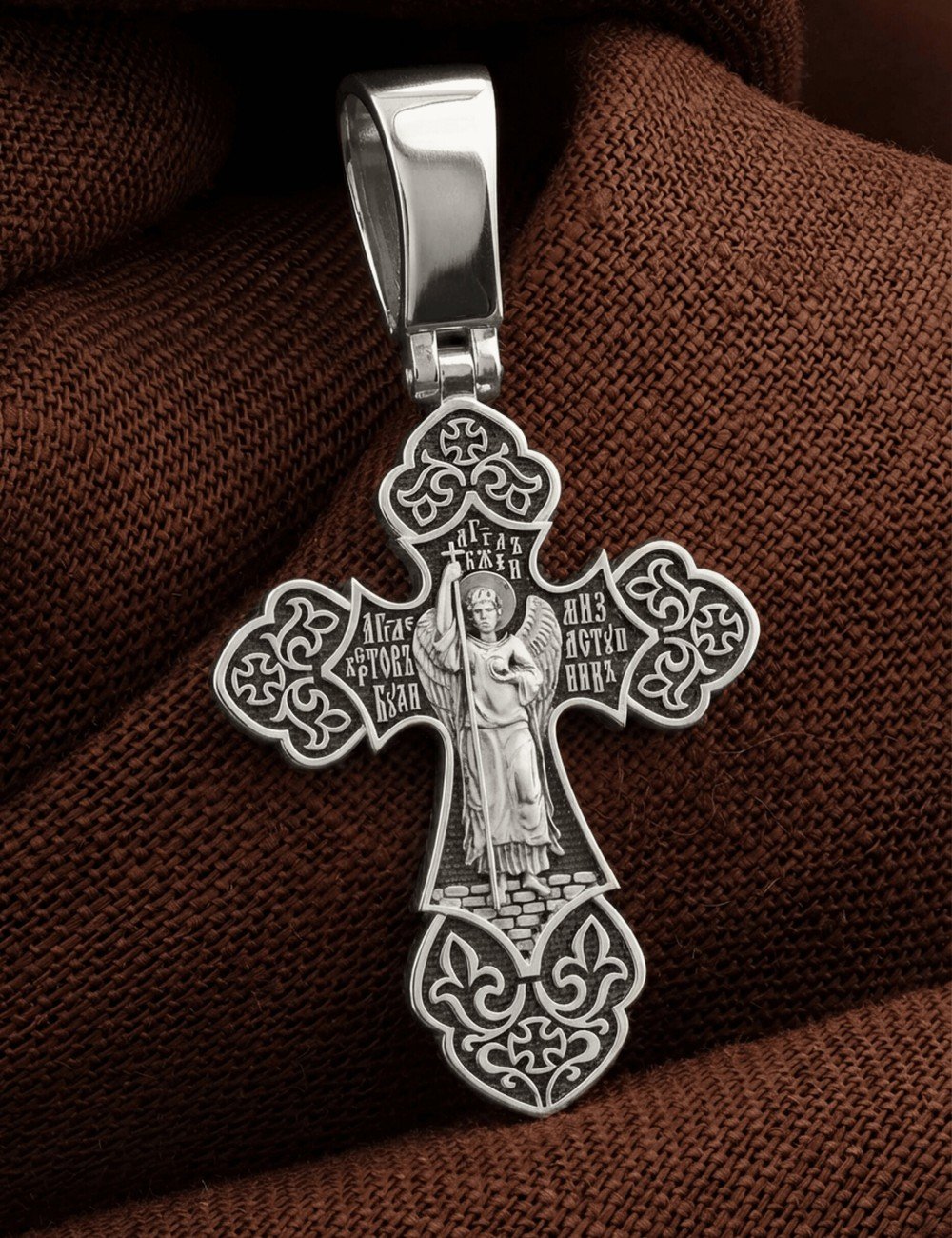 Крест из белого золота