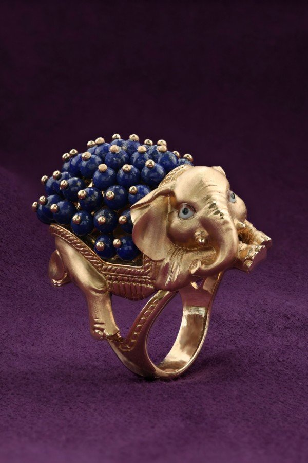 Кольцо из золота c эмалью и лазуритом