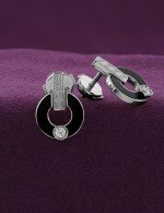 Серьги из белого золота c бриллиантами и ониксом