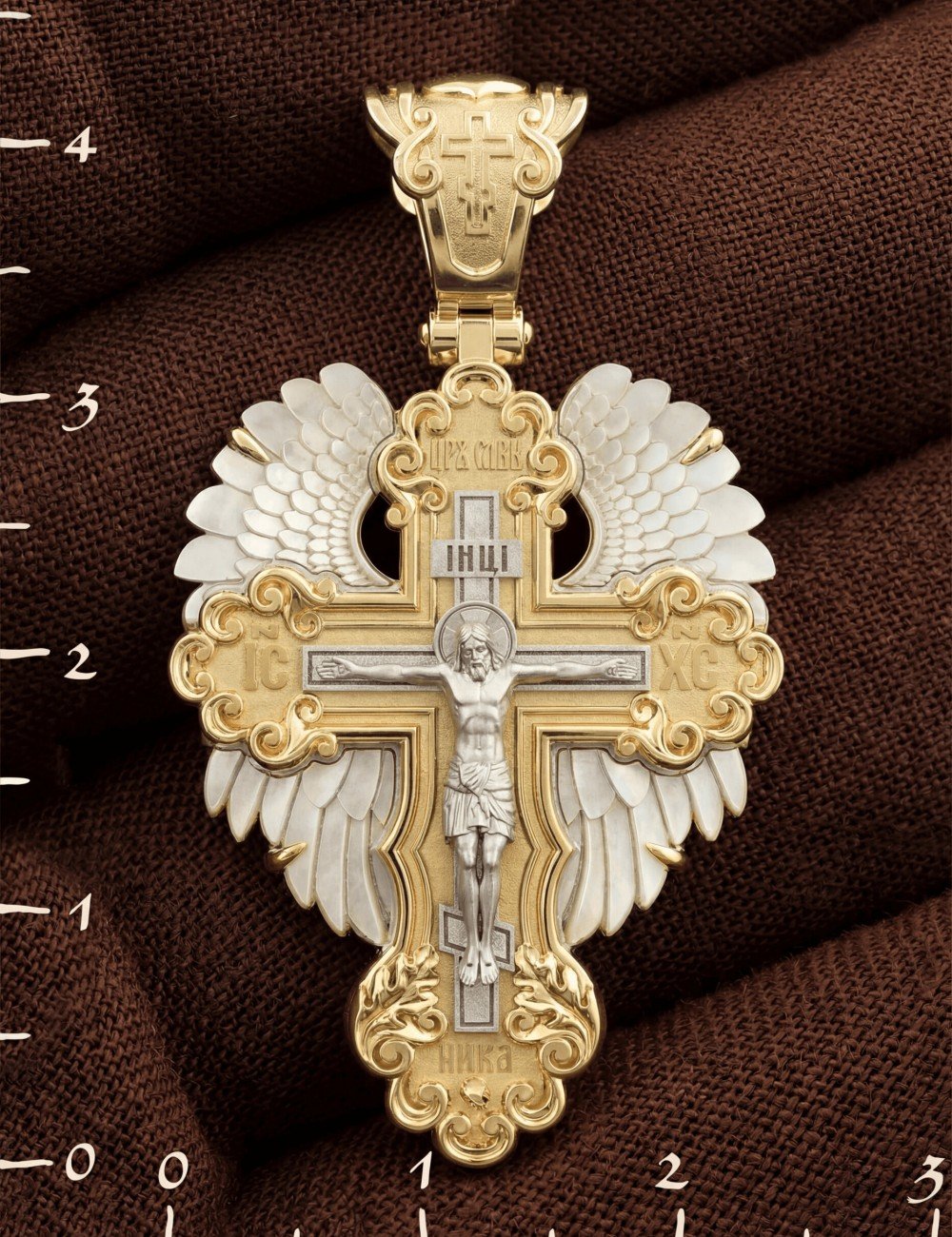 Крест из лимонного золота c перламутром