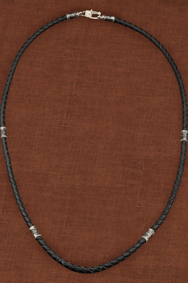 Гайтан из белого золота 585 пробы c кожаным шнурком