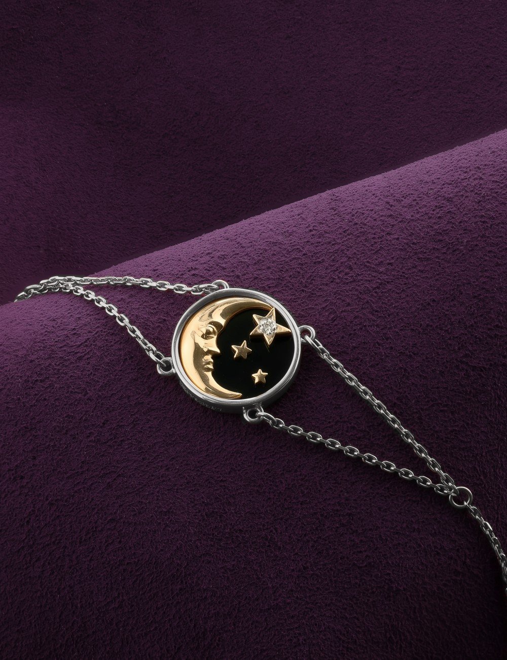 Браслет из белого золота c бриллиантами и ониксом