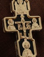 Крест из золота c ониксом