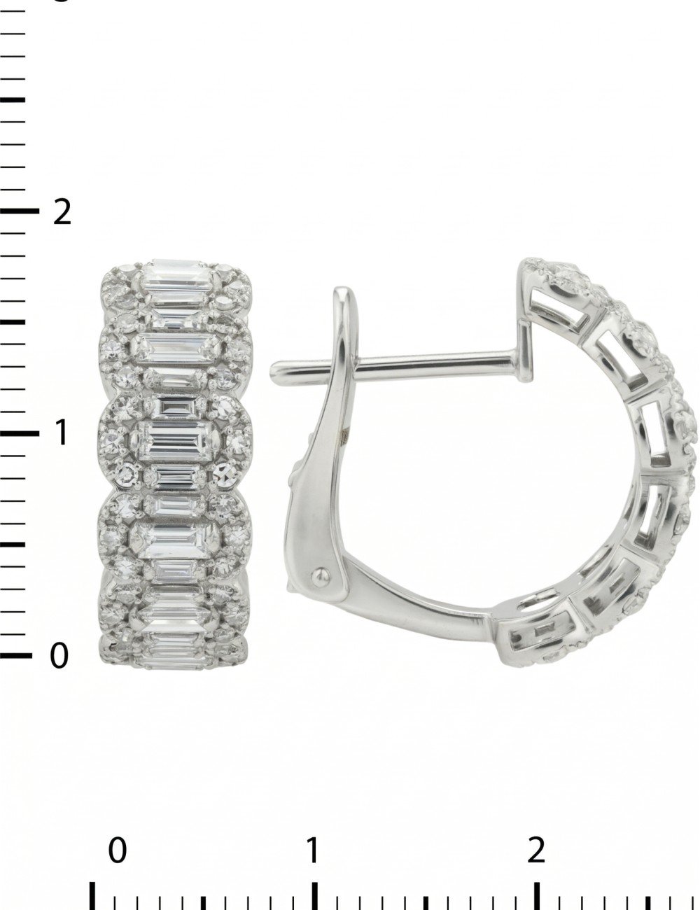 Серьги из белого золота c бриллиантами