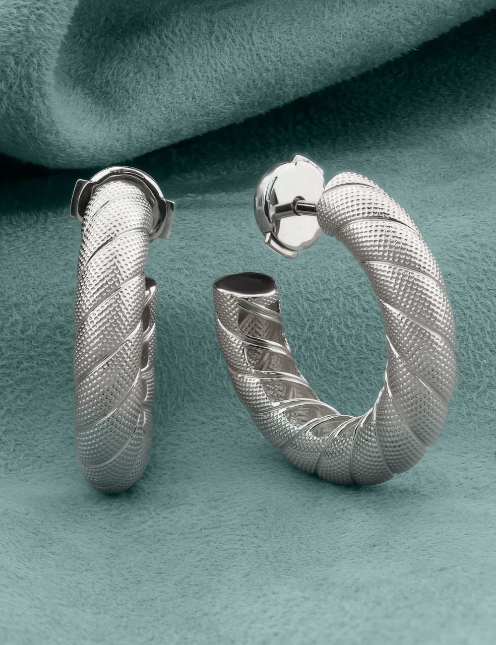 Серьги из белого золота