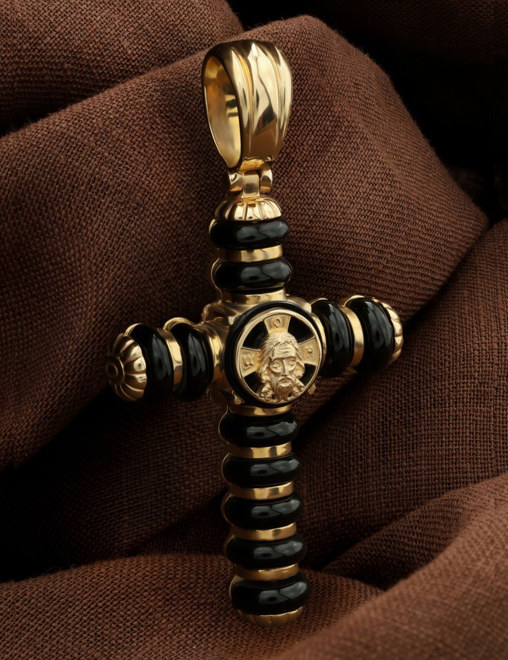 Крест из лимонного золота c ониксом