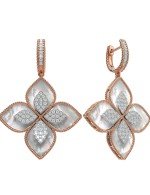 Серьги из золота c бриллиантами и перламутром