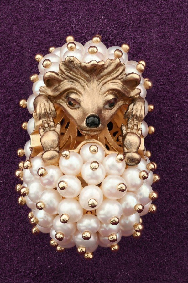 Подвеска из золота c эмалью и жемчугом