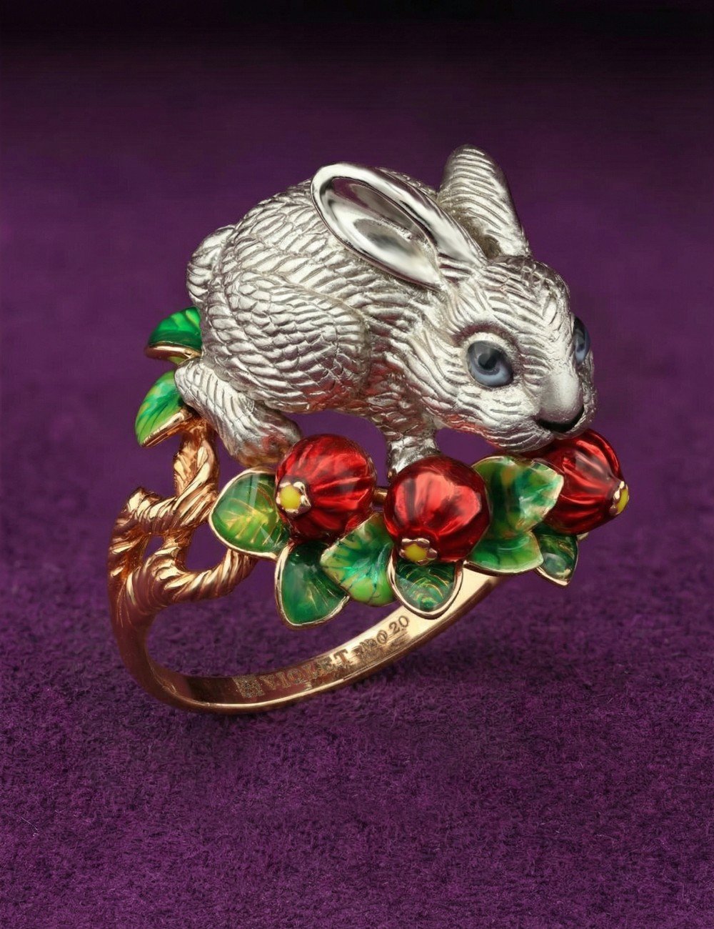 Кольцо из золота c эмалью