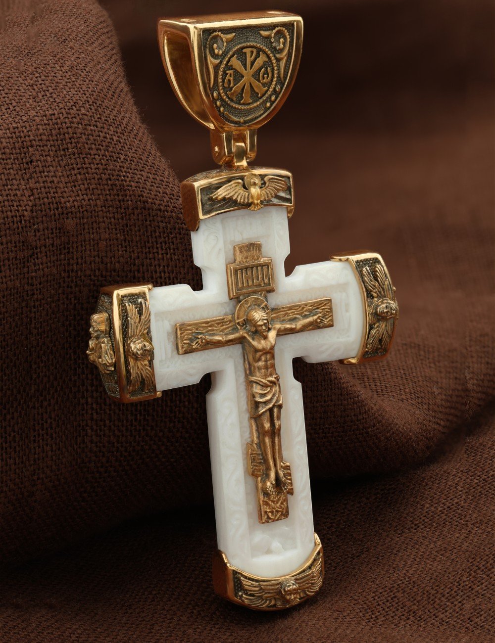 Крест из золота c бивнем мамонта