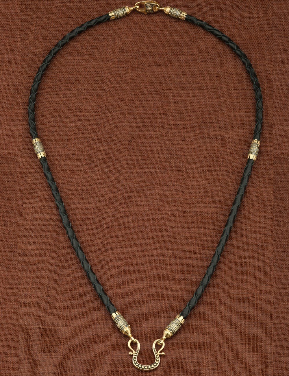 Гайтан из лимонного золота c кожаным шнурком