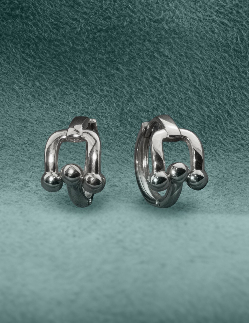 Серьги из белого золота