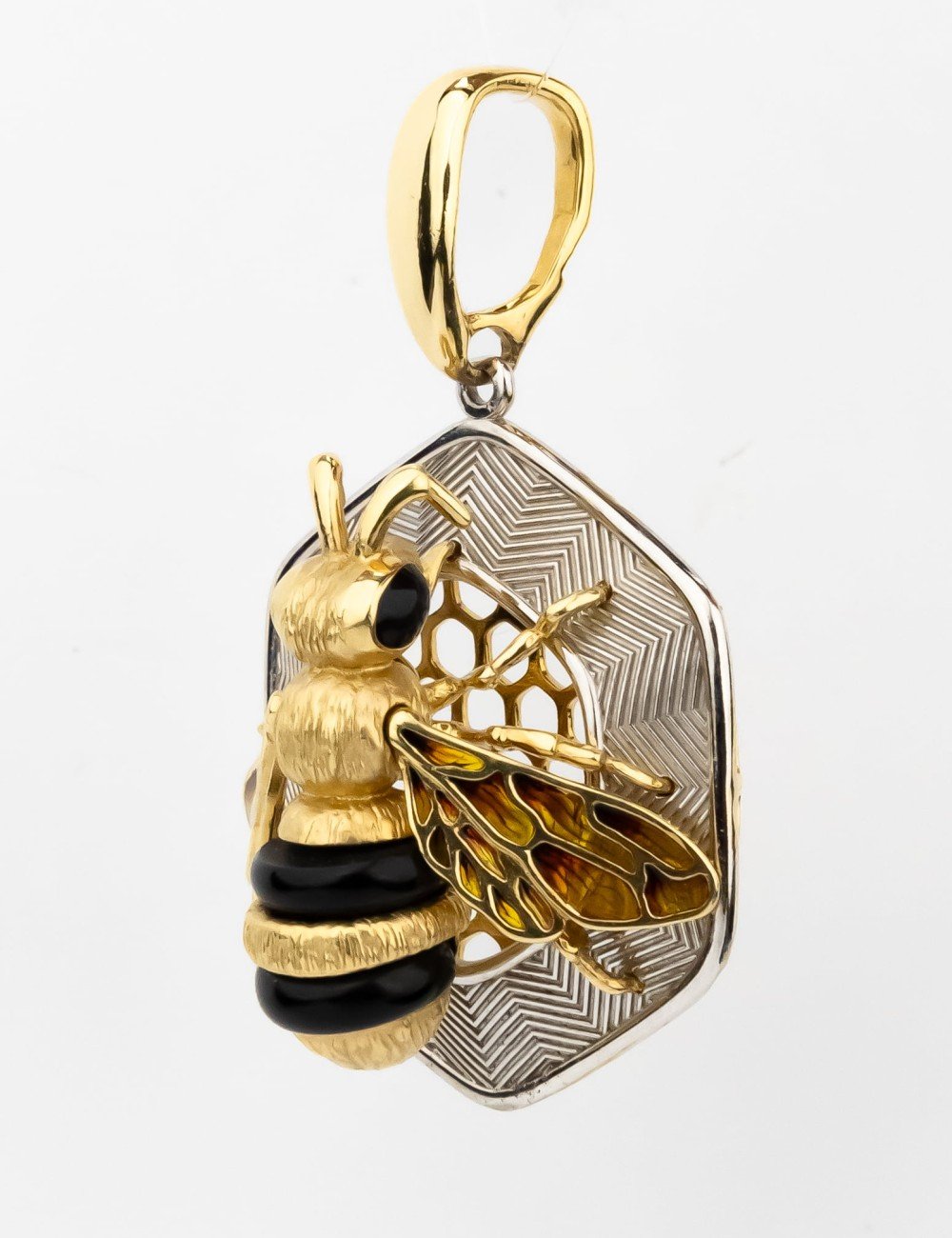 Подвеска из лимонного золота c эмалью, ониксом и эмалью