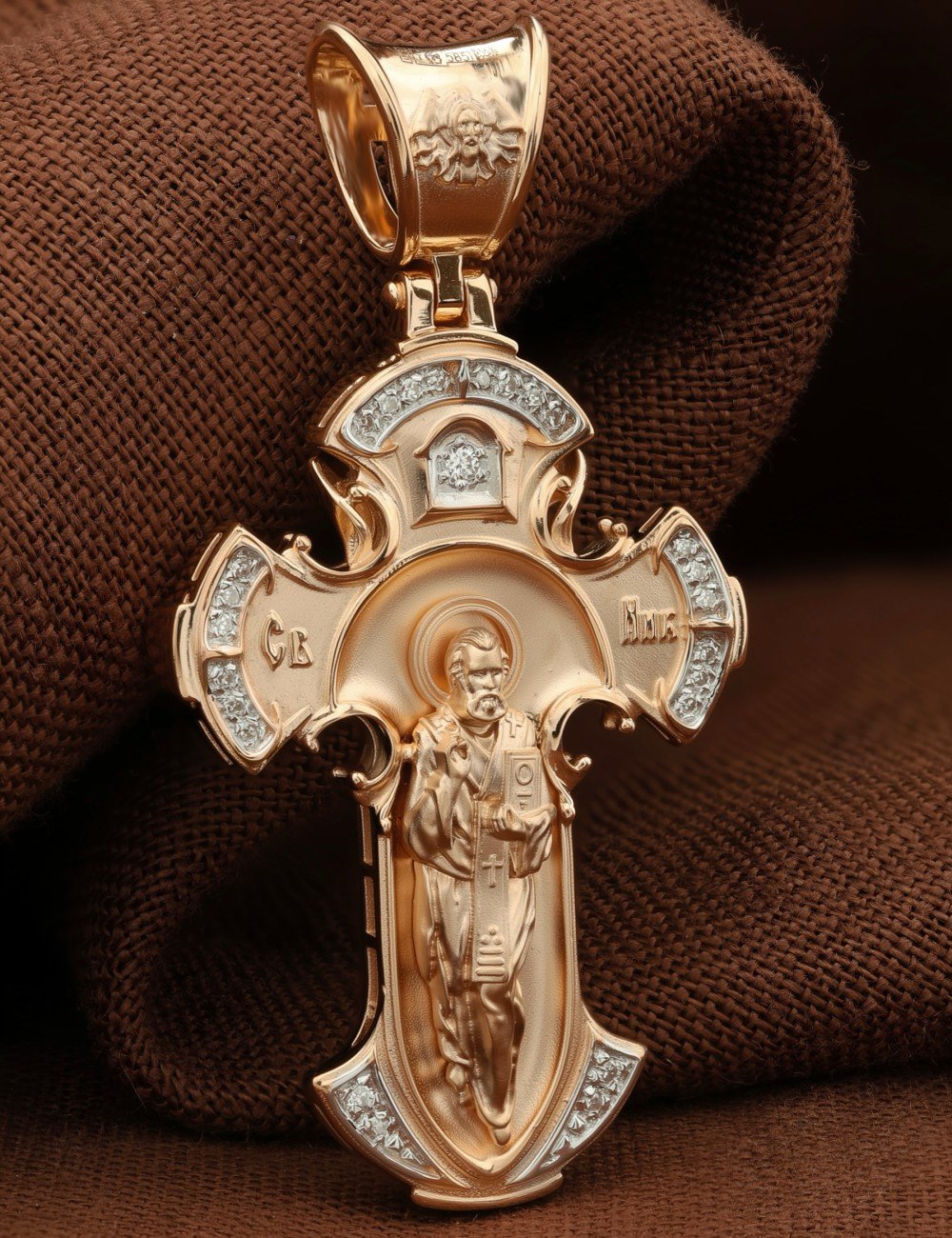 Крест из золота c бриллиантами