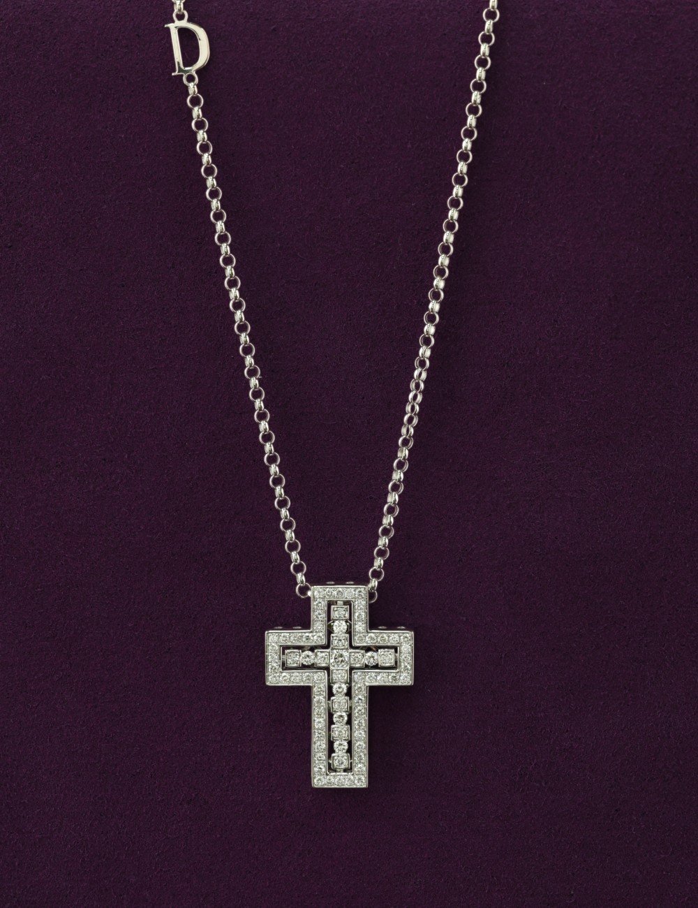 Крест из белого золота c бриллиантами