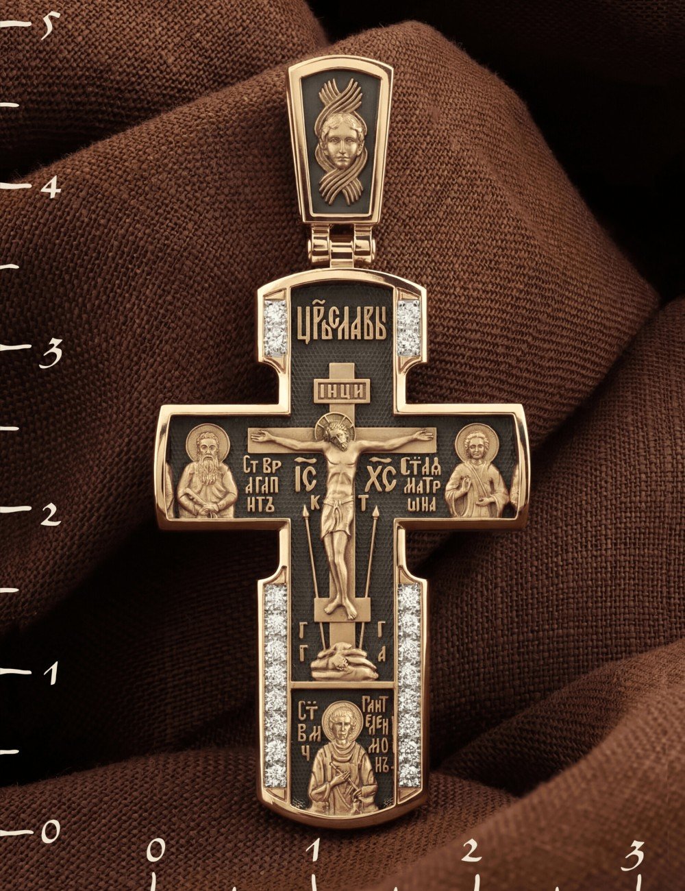 Крест из золота c бриллиантами