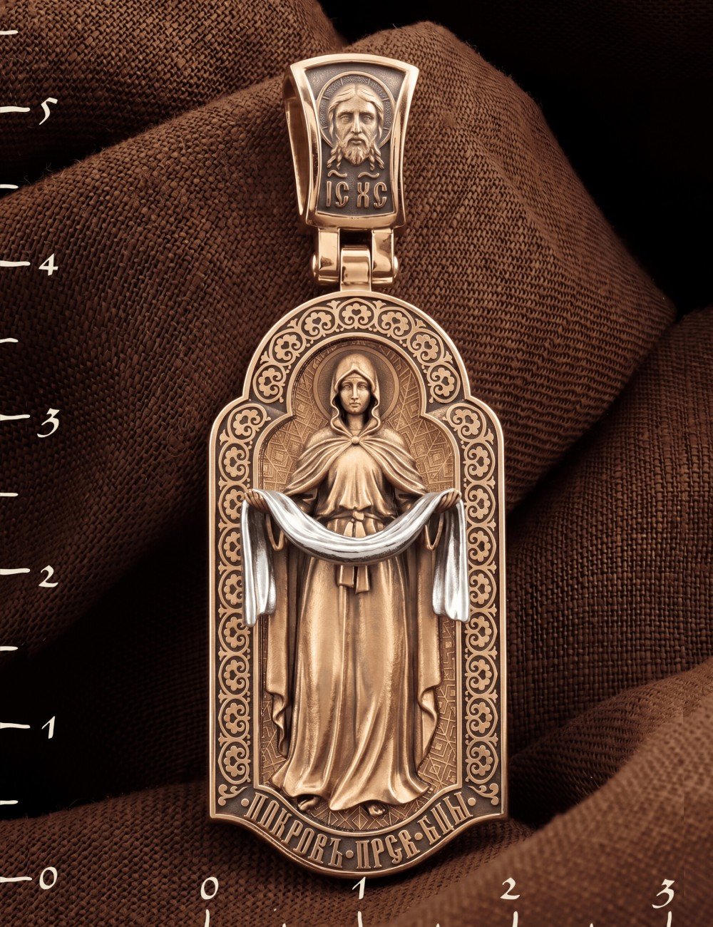 Образок из золота c эмалью