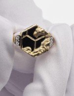 Кольцо из лимонного золота c бриллиантами и ониксом