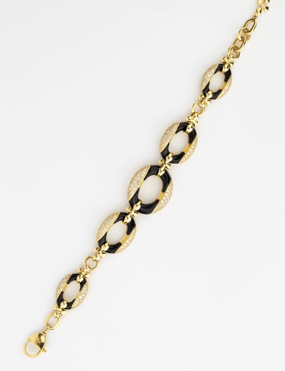 Браслет из лимонного золота c бриллиантами и ониксом