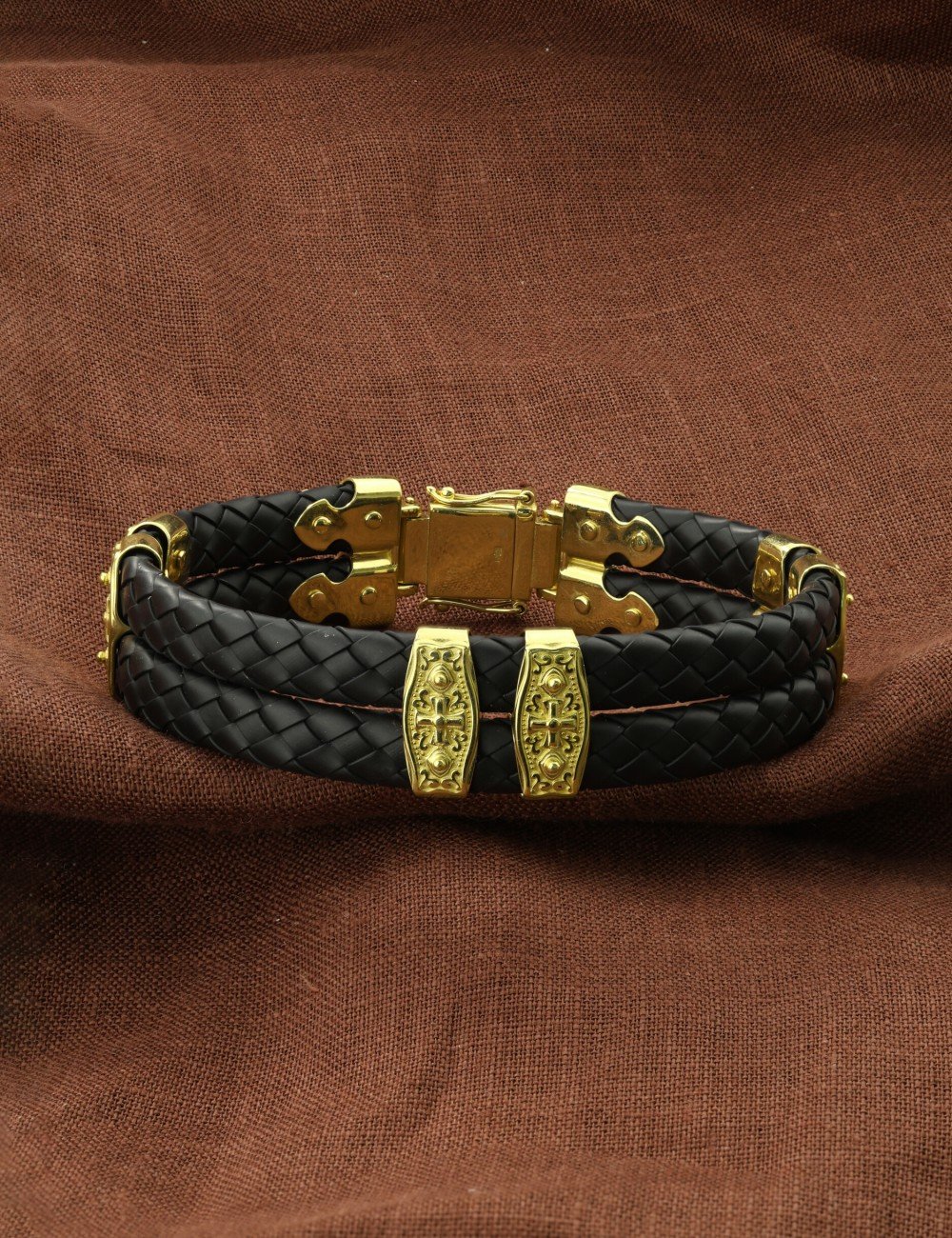 Браслет из лимонного золота c шнурком