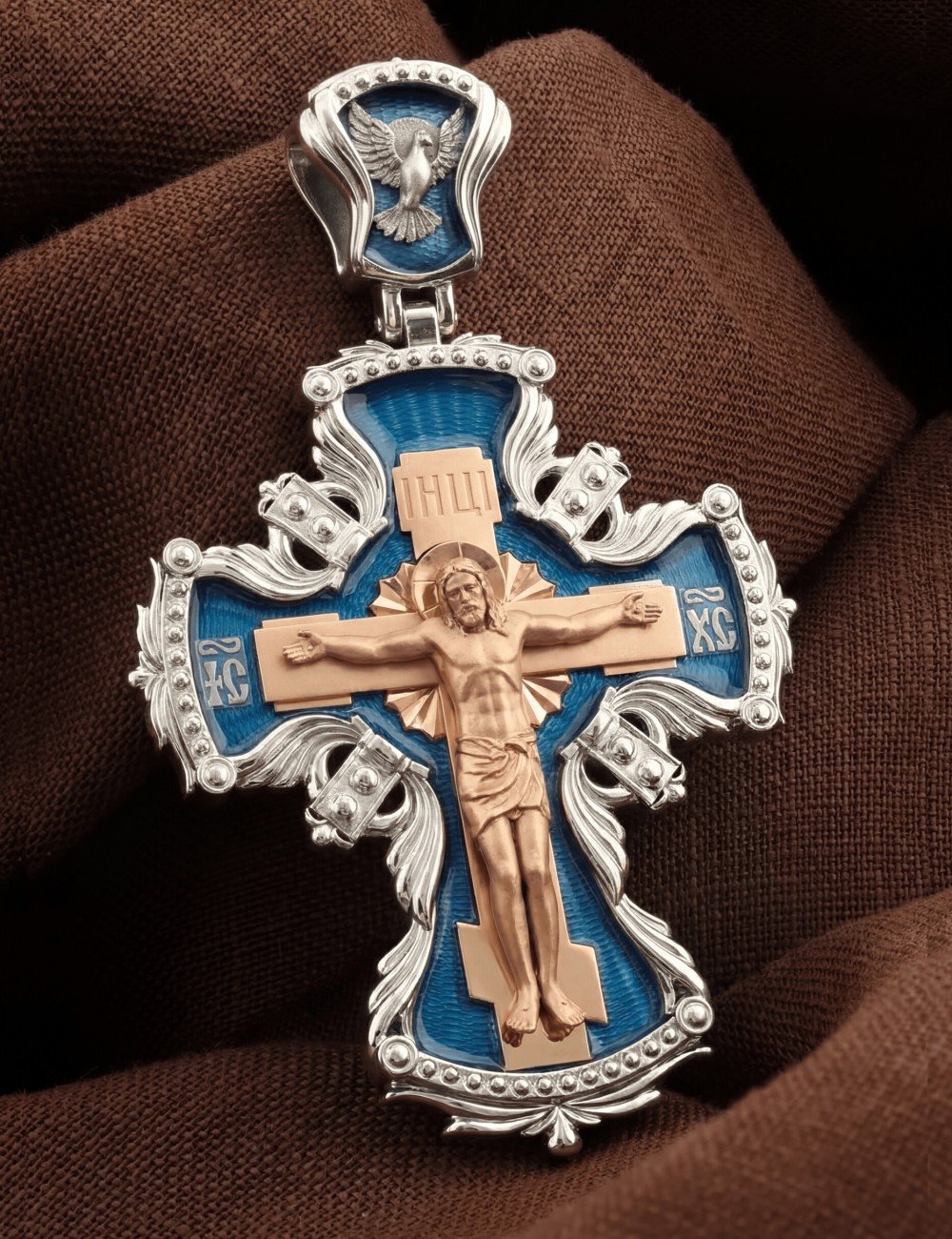 Крест из белого золота c эмалью