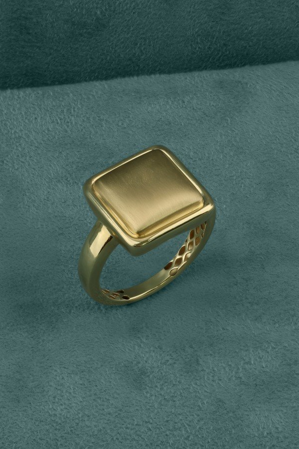 Кольцо из лимонного золота