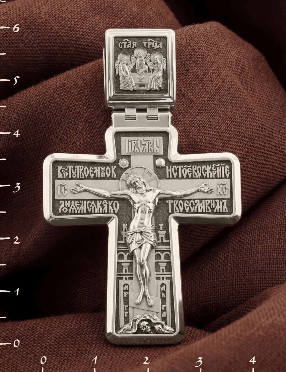 Крест из белого золота