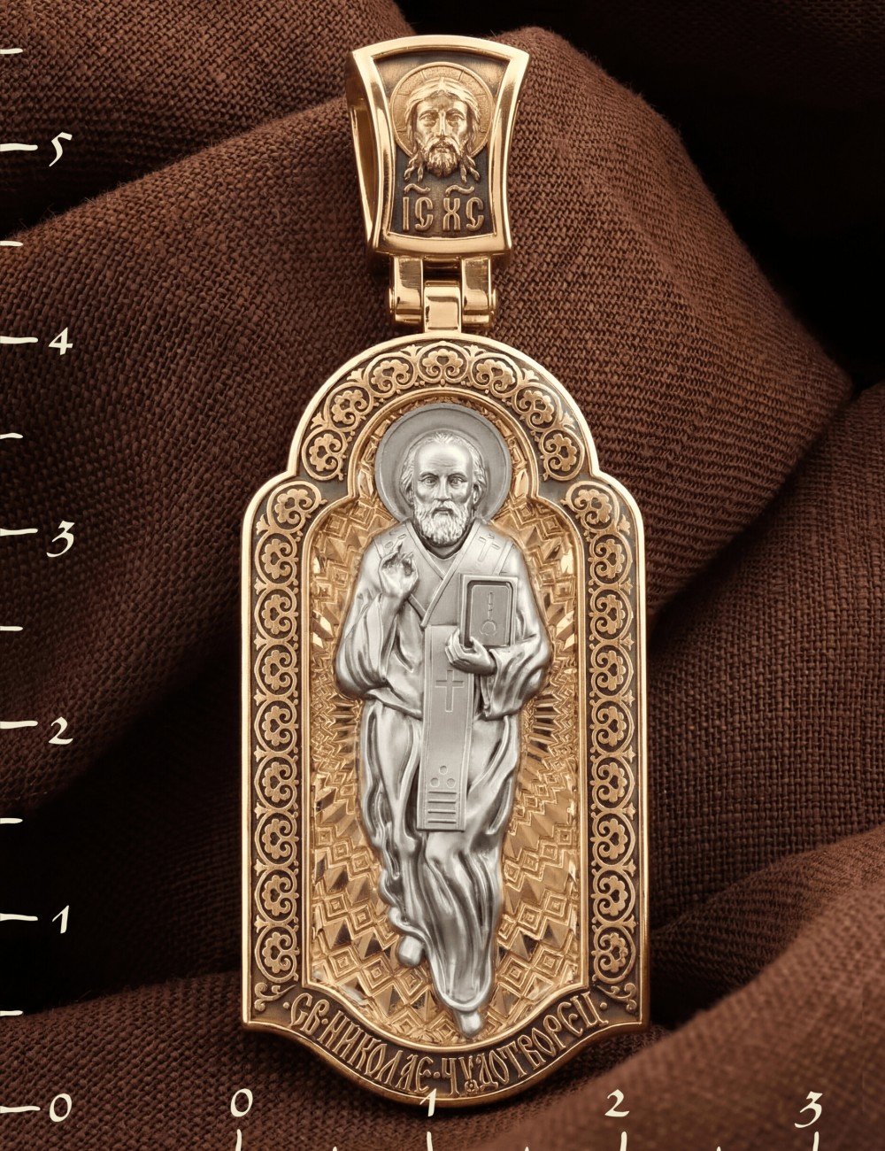 Образок из золота c эмалью