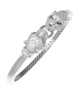 Браслет из белого золота c бриллиантами и изумрудом