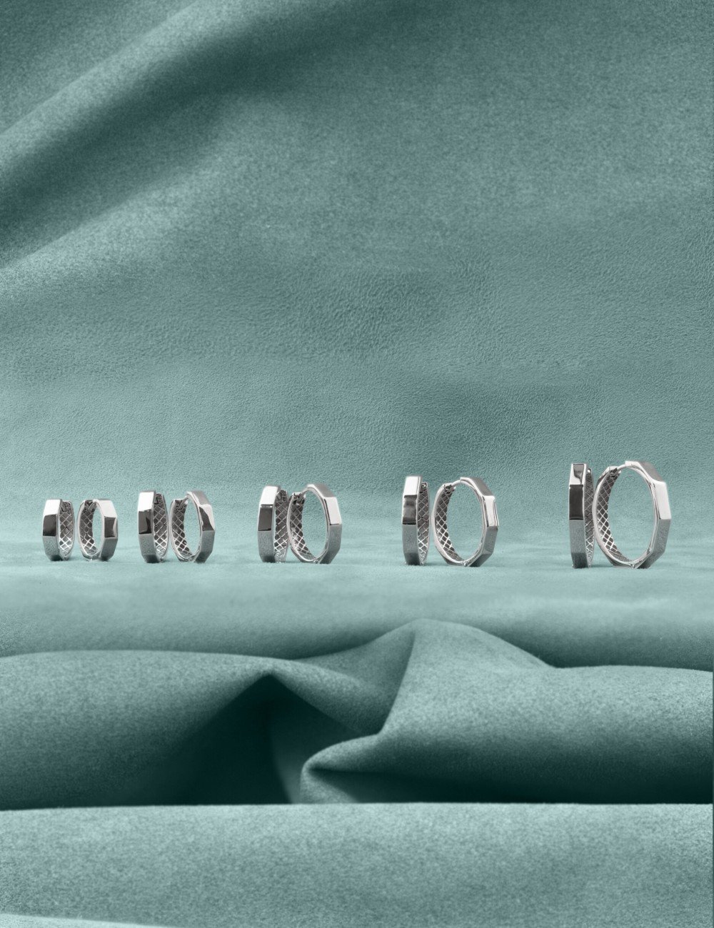 Серьги из белого золота