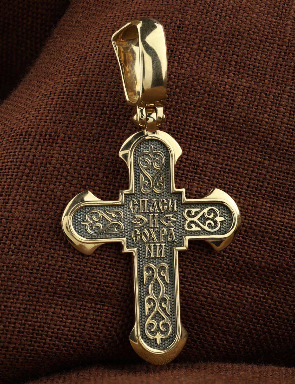 Крест из лимонного золота
