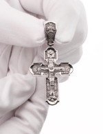 Крест из белого золота