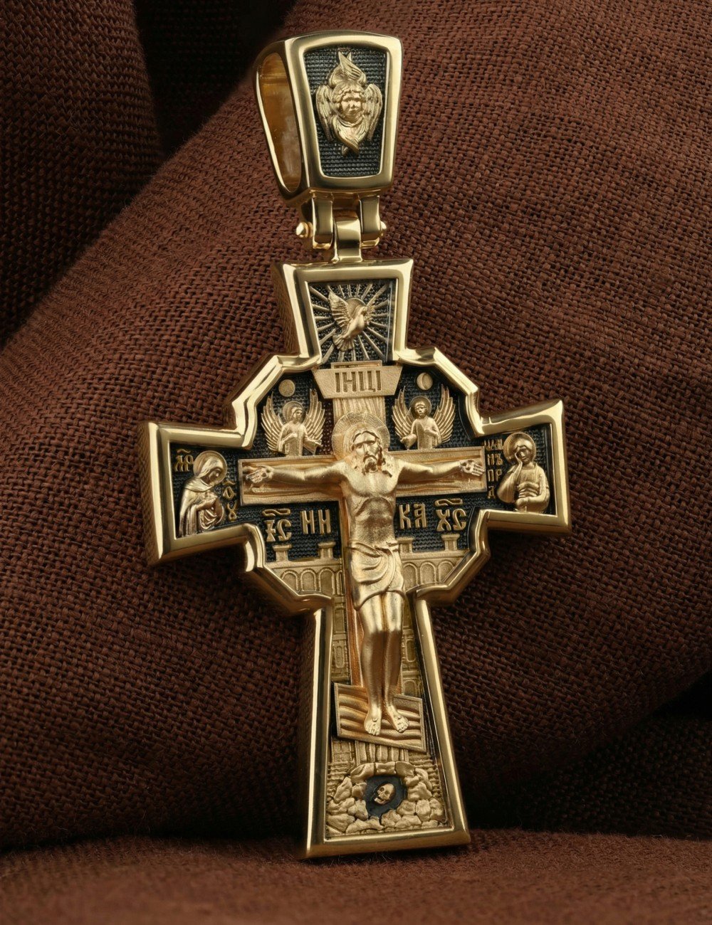 Крест из лимонного золота