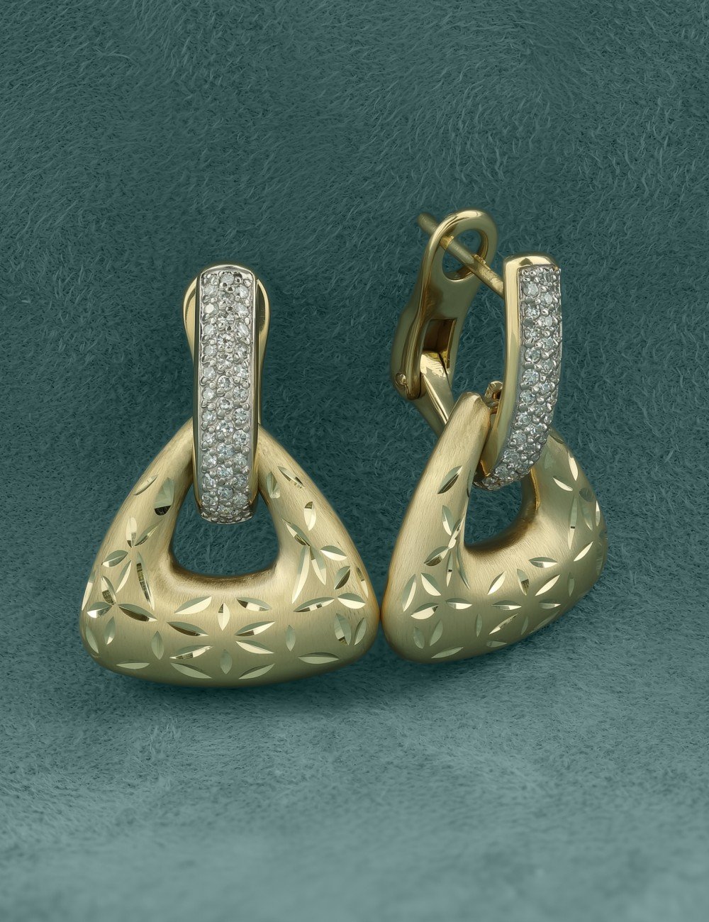 Серьги из лимонного золота c бриллиантами