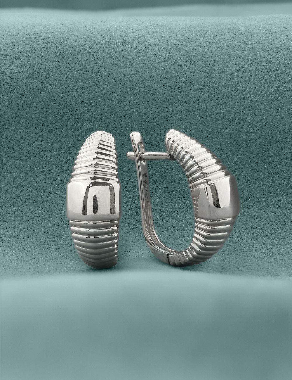 Серьги из белого золота
