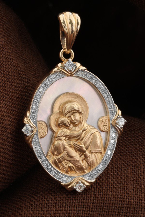 Образок из золота c бриллиантами и перламутром