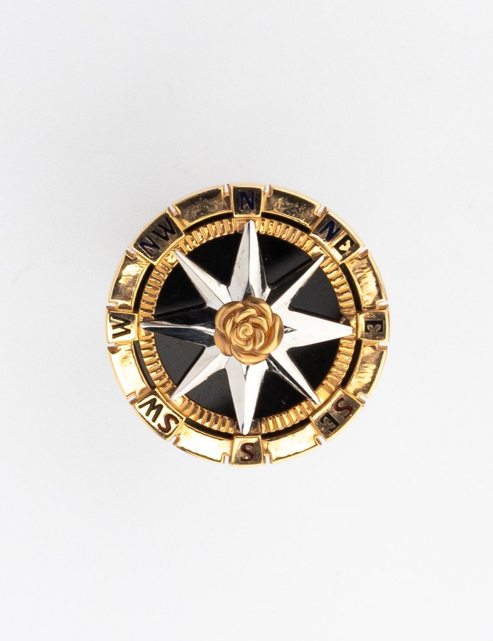 Кольцо из золота c эмалью и ониксом