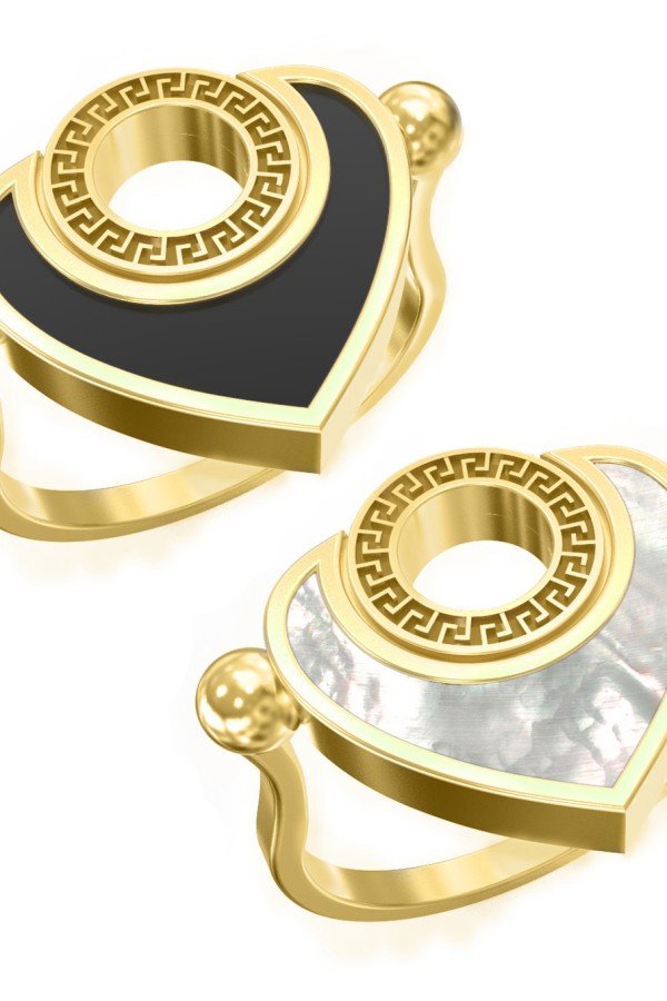 Кольцо из лимонного золота c ониксом и перламутром