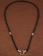 Шнурок шёлковый из зелёного золота c шёлковым шнурком