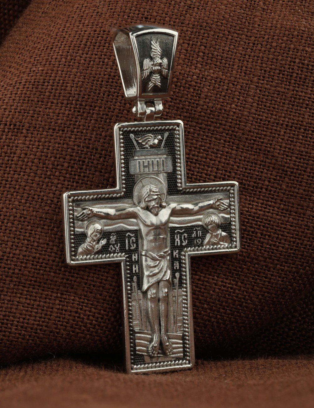 Крест из белого золота