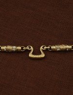 Цепь из лимонного золота c эмалью и бивнем мамонта